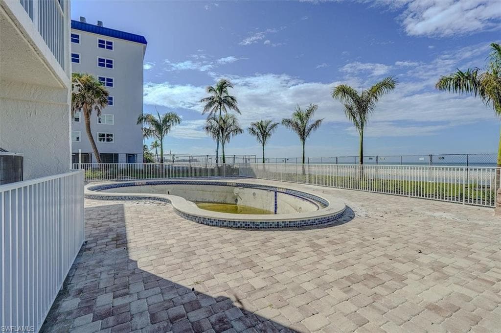 5000 Estero BLVD 203-31
