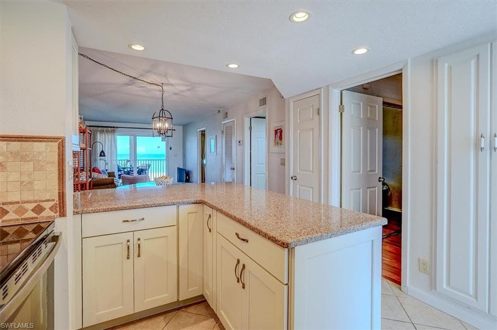 5000 Estero BLVD 203-8