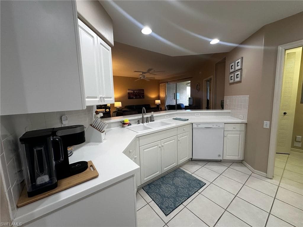 17020 Willowcrest WAY 203-14