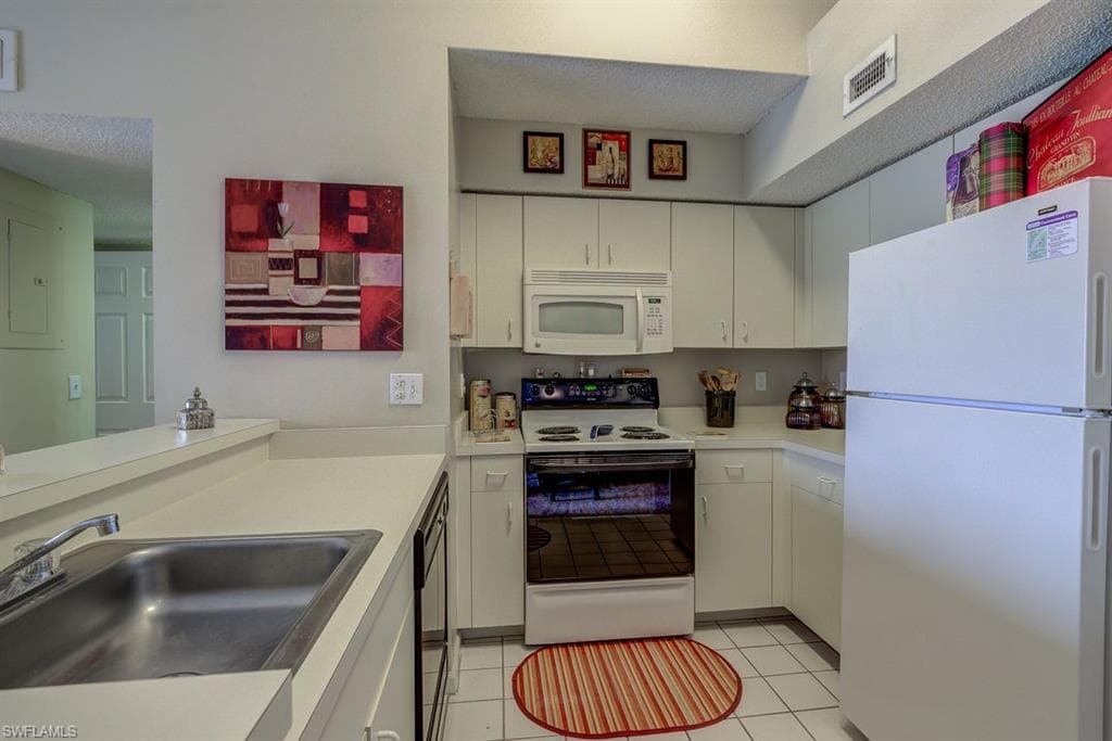 13545 Eagle Ridge DR 827-16