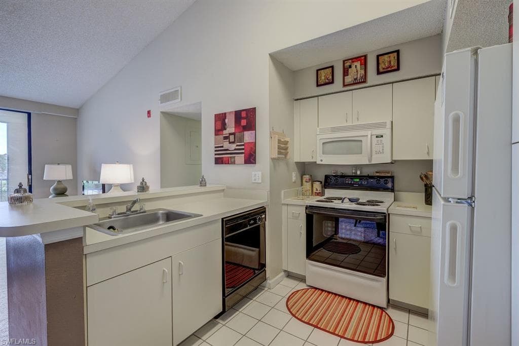 13545 Eagle Ridge DR 827-15