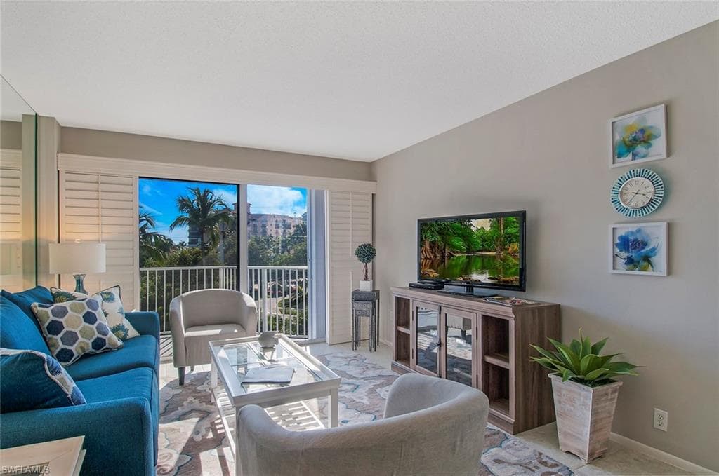 1300 Gulf Shore BLVD N 406-5