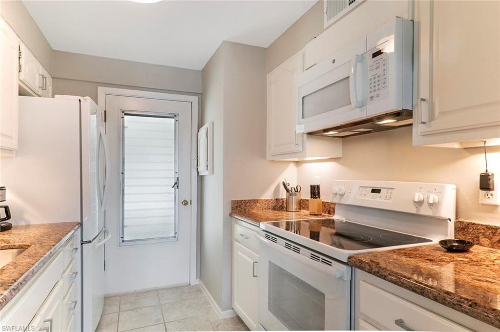 1300 Gulf Shore BLVD N 406-11