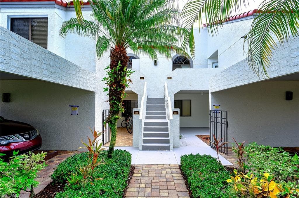 559 Beachwalk CIR U204-1