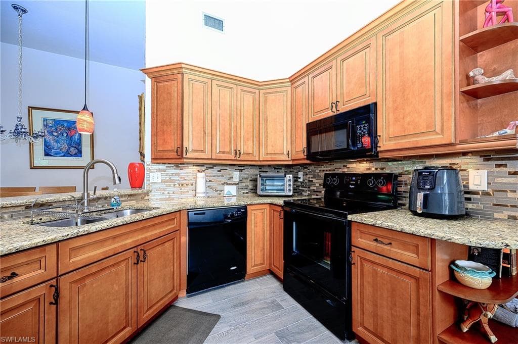 559 Beachwalk CIR U204-11
