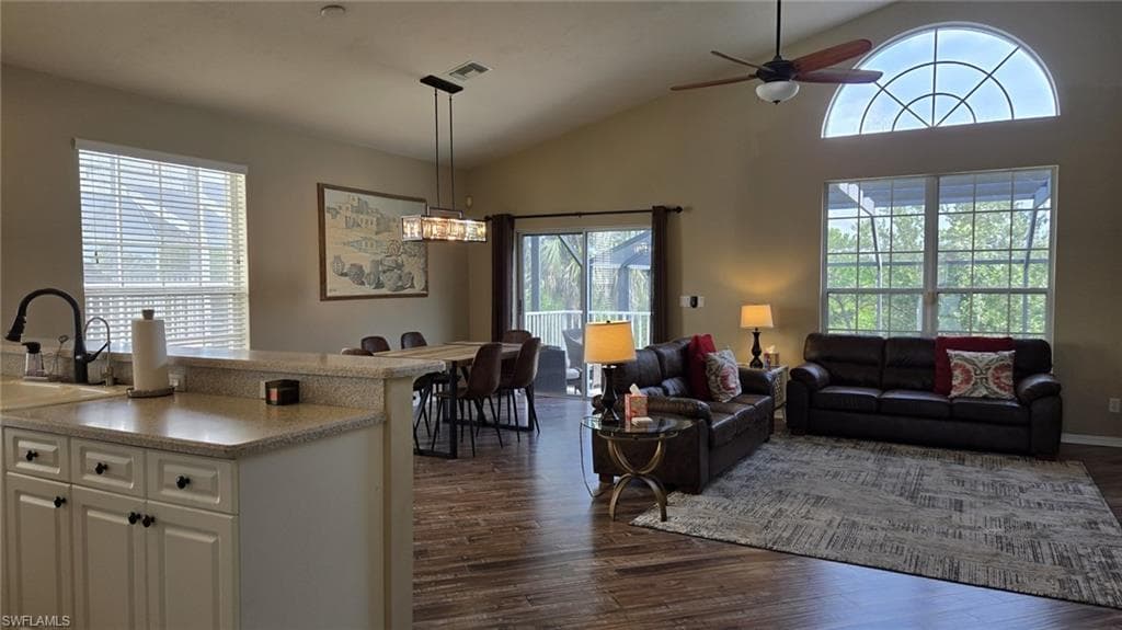 12208 Siesta DR-6