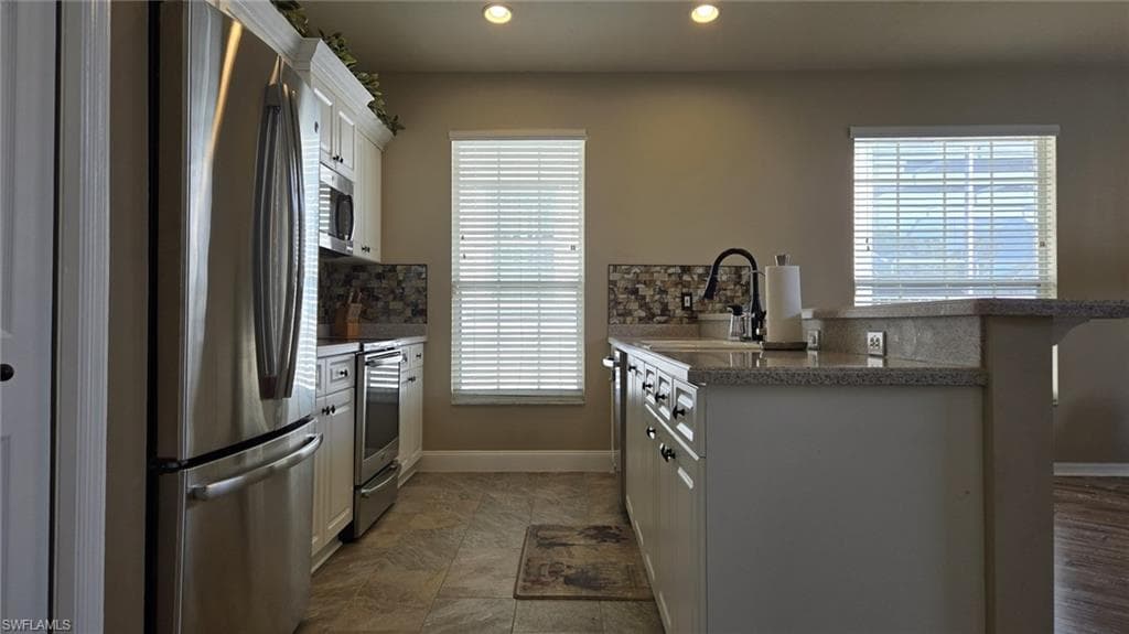 12208 Siesta DR-9