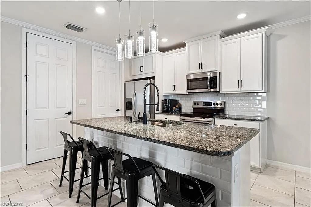 14672 Edgewater CIR-6