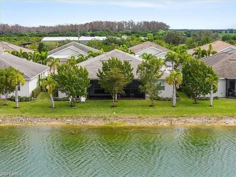 14672 Edgewater CIR-28