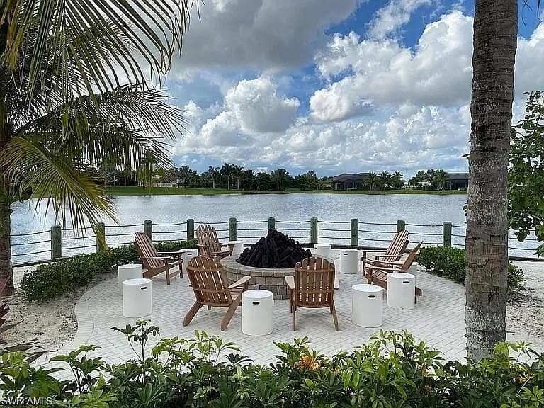14672 Edgewater CIR-38