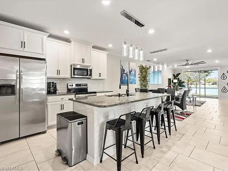 14672 Edgewater CIR-10