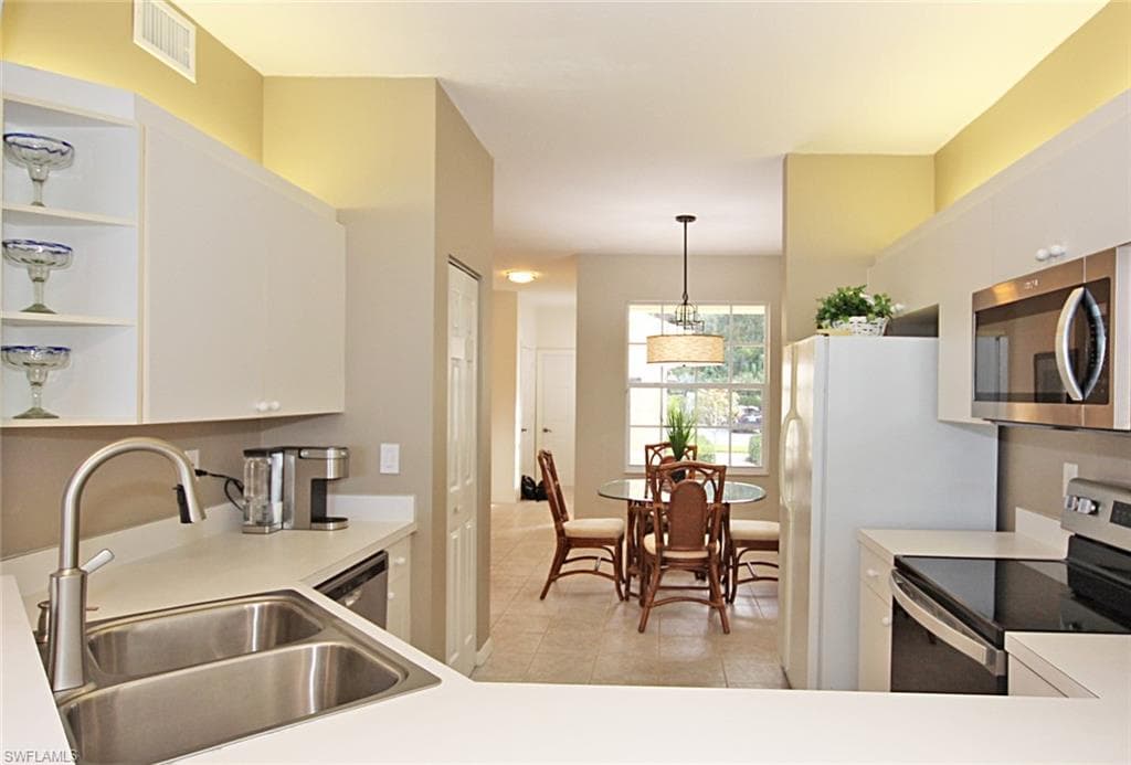 3380 Crown Pointe BLVD W 102-9