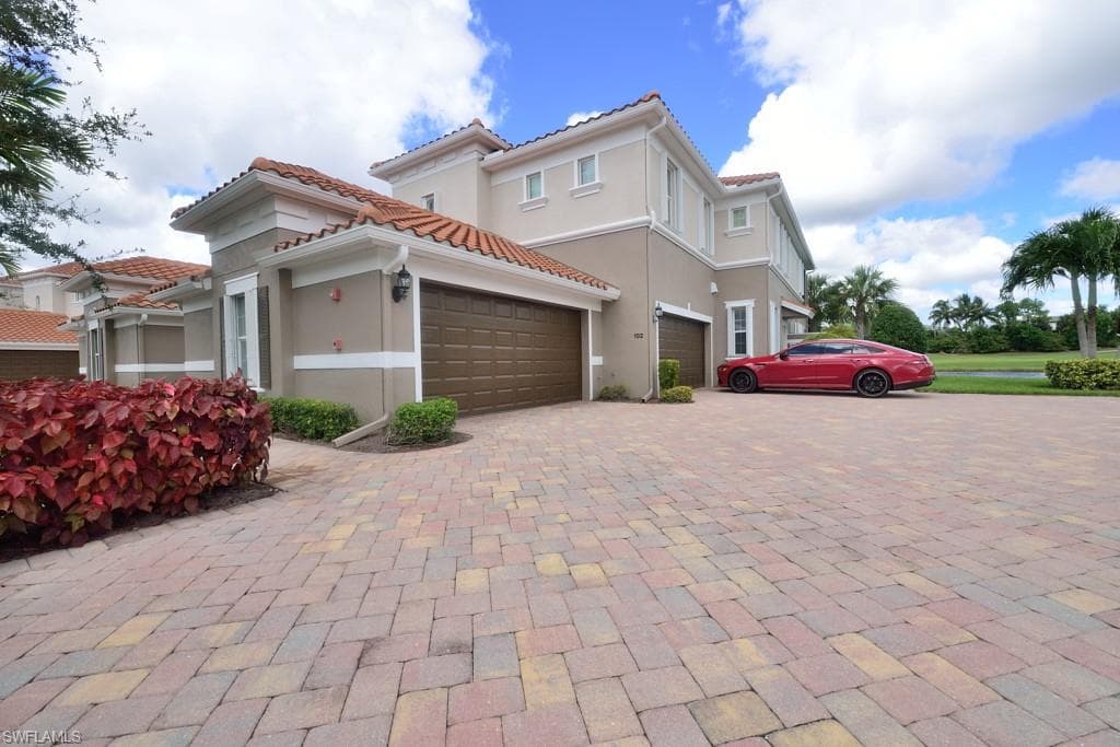 10271 Glastonbury CIR 102-2