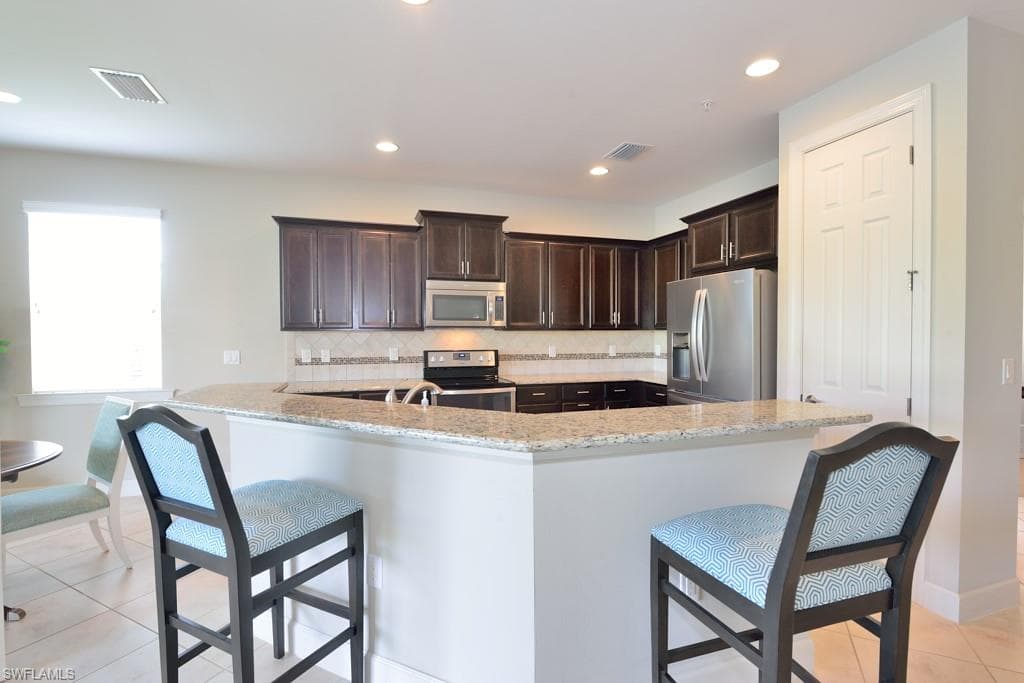 10271 Glastonbury CIR 102-11