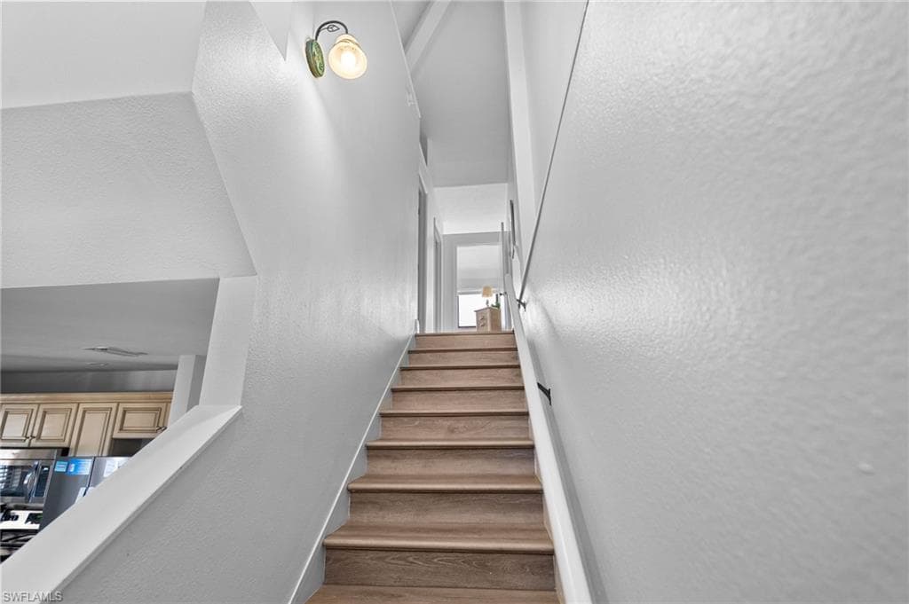 1811 Olde Middle Gulf DR 14-20