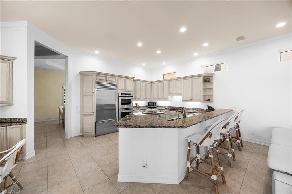 4252 Sanctuary WAY-13