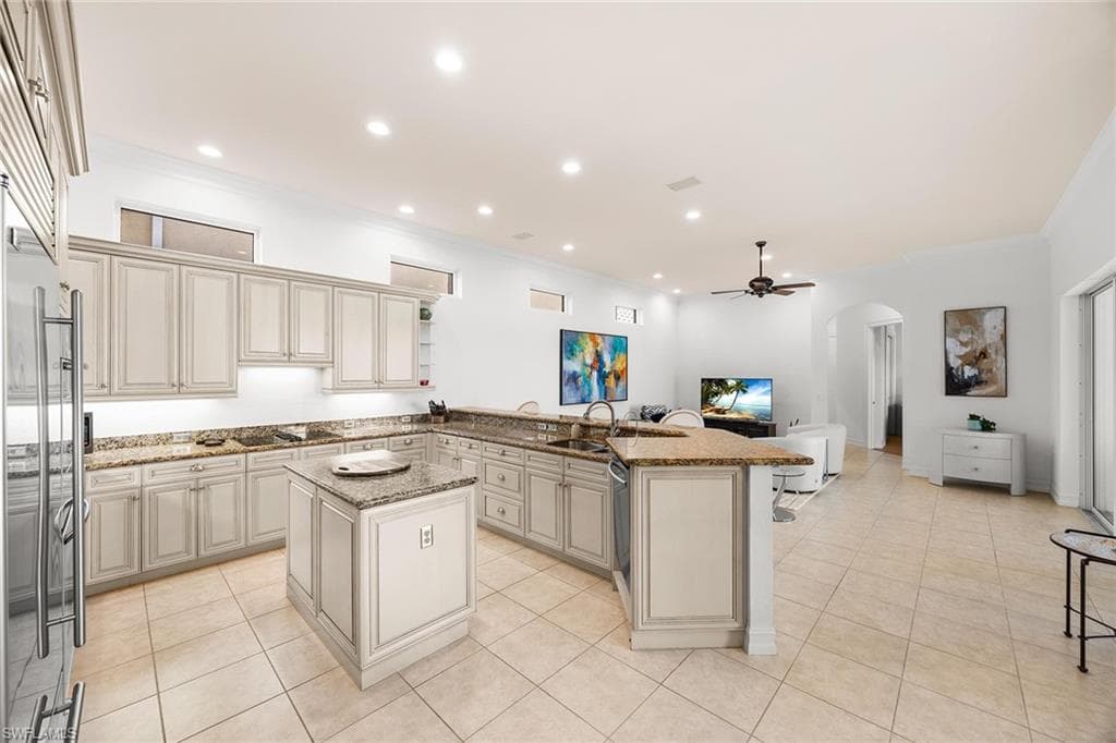 4252 Sanctuary WAY-12