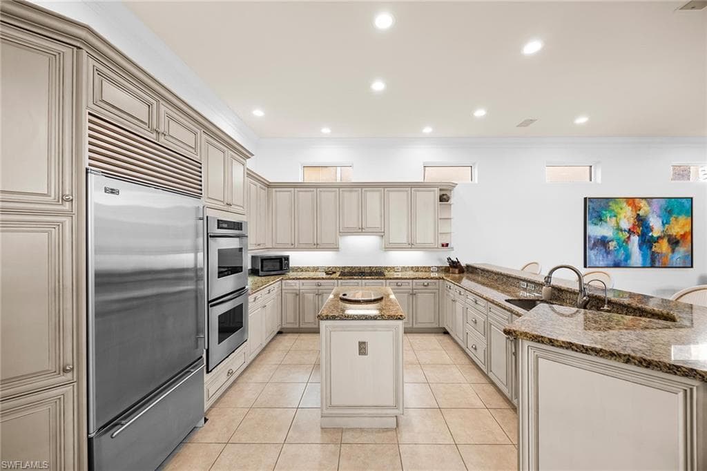 4252 Sanctuary WAY-14