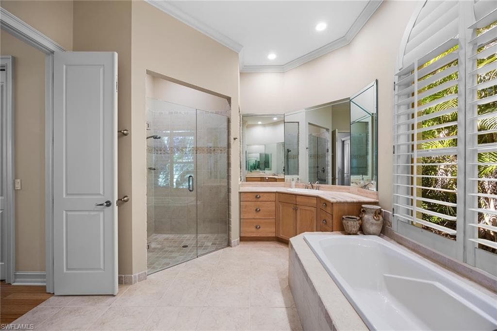 4252 Sanctuary WAY-19