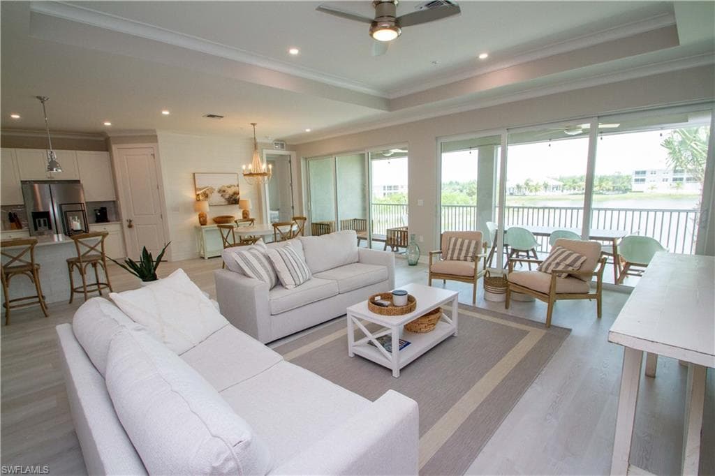 251 Indies DR E 202-1