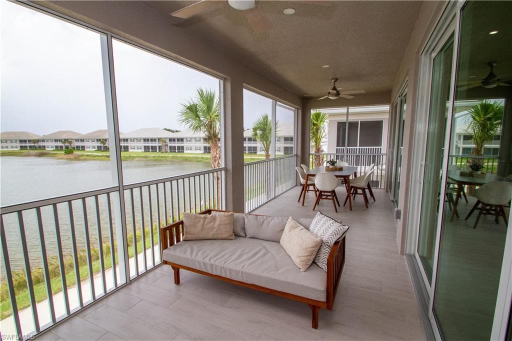 251 Indies DR E 202-37
