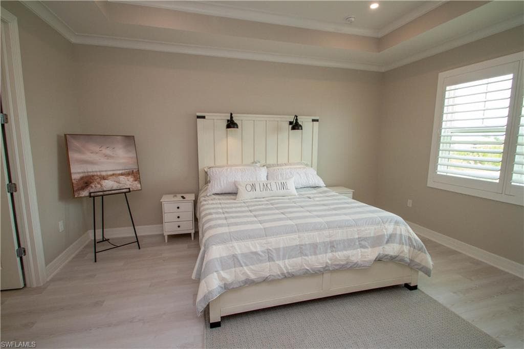 251 Indies DR E 202-29