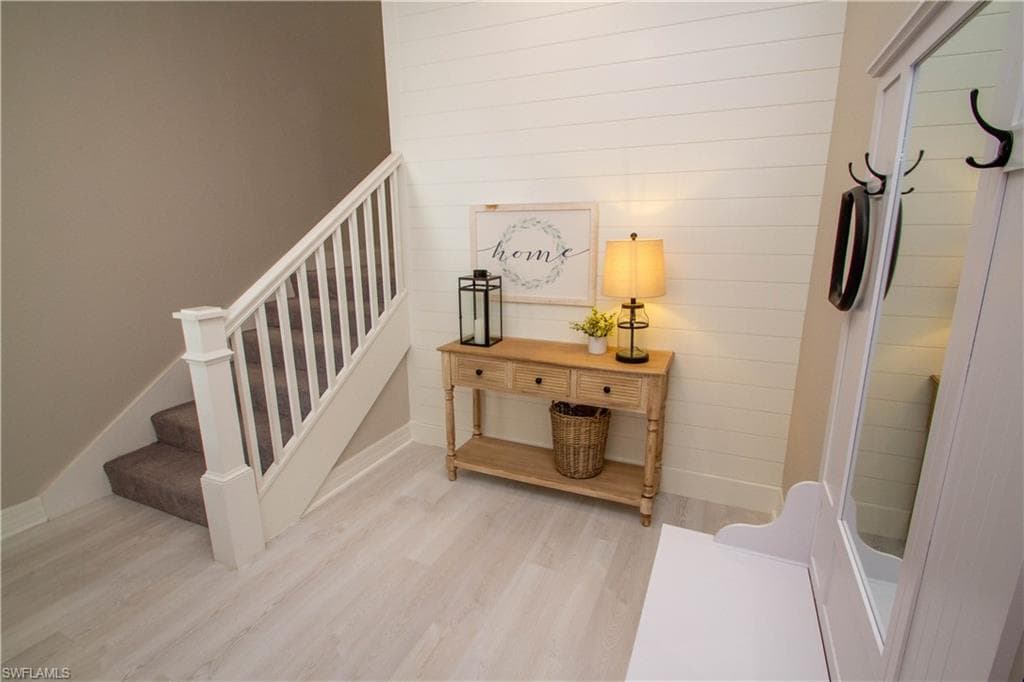 251 Indies DR E 202-4