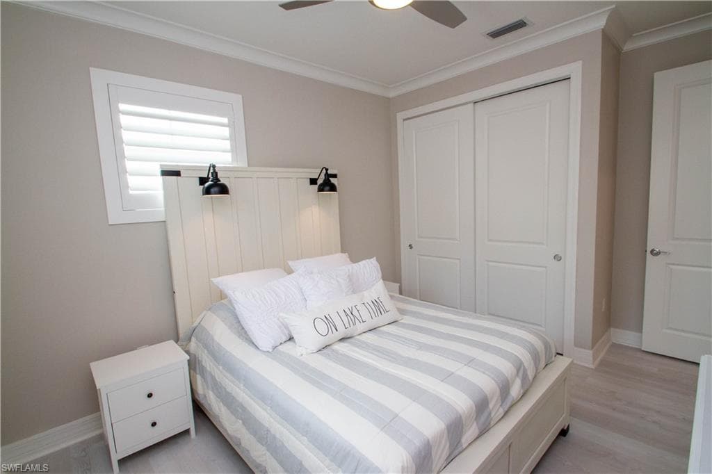 251 Indies DR E 202-21
