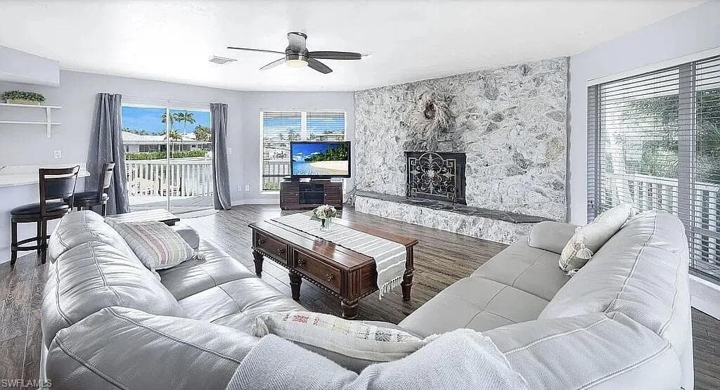 1800 Woodbine CT-6