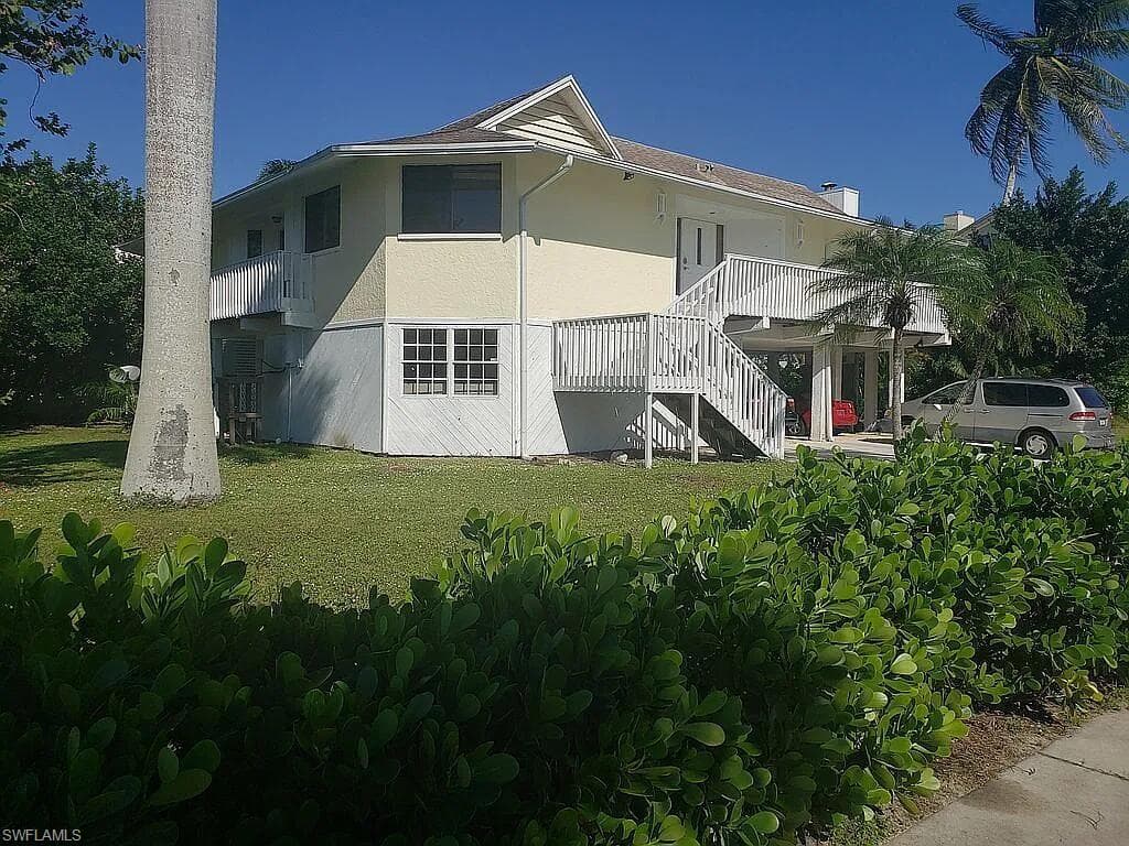 1800 Woodbine CT-12