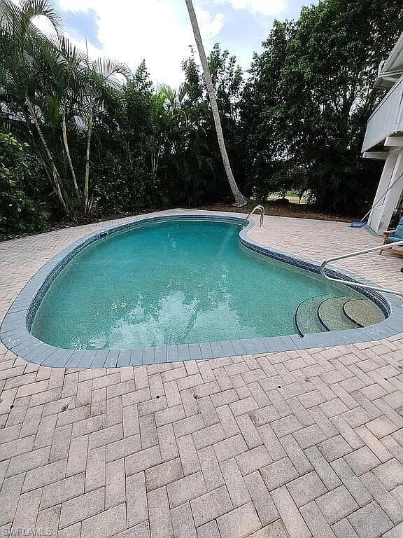 1800 Woodbine CT-8