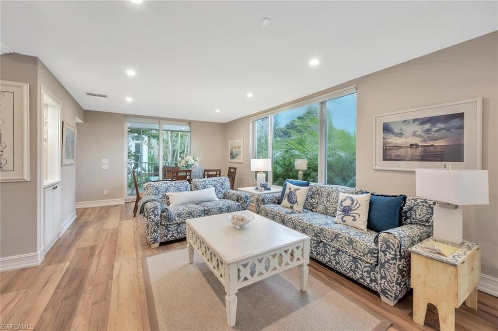 180 6th AVE S 3-3