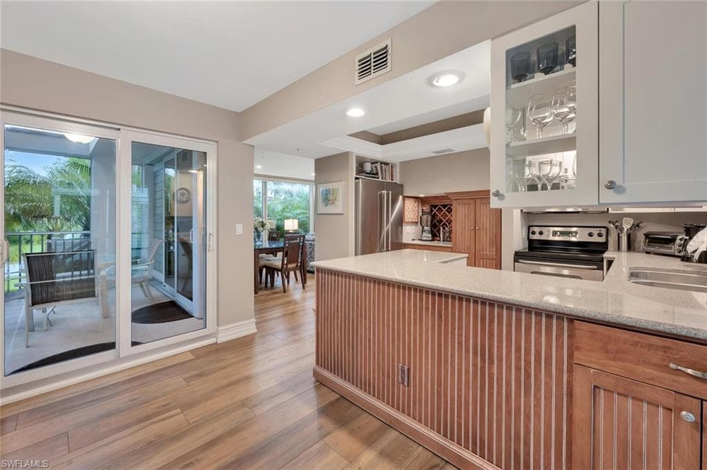180 6th AVE S 3-15