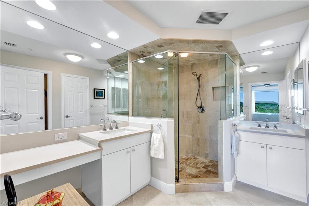 430 Cove Tower DR 403-17