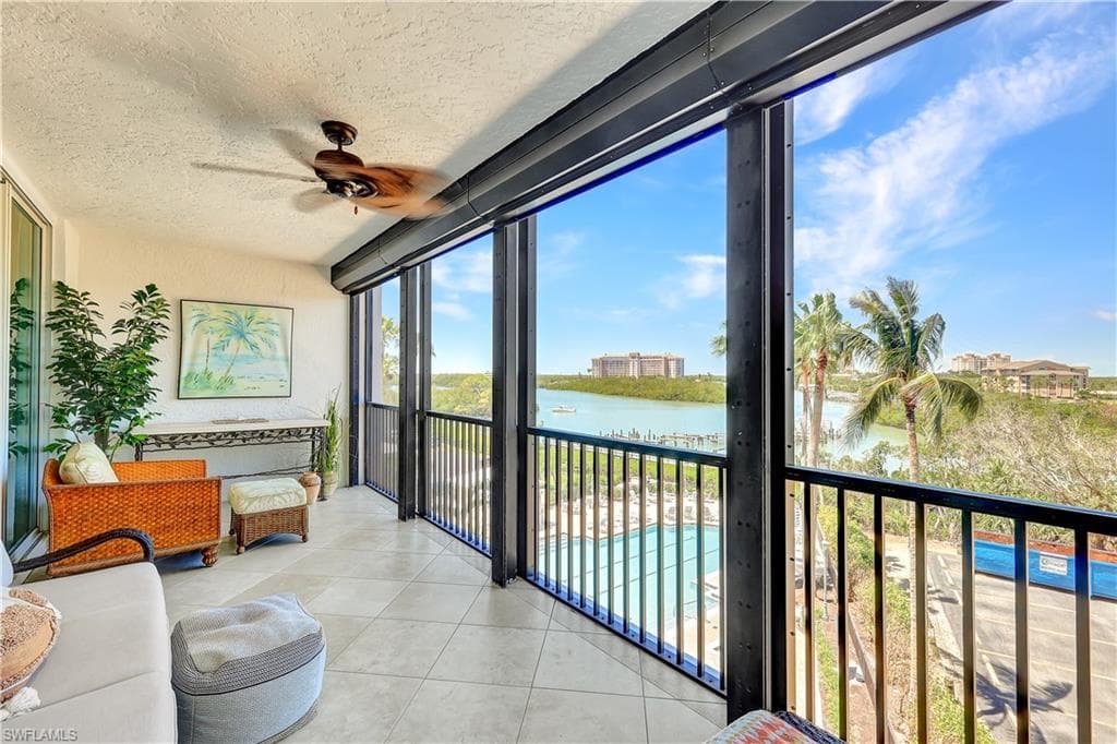 430 Cove Tower DR 403-22