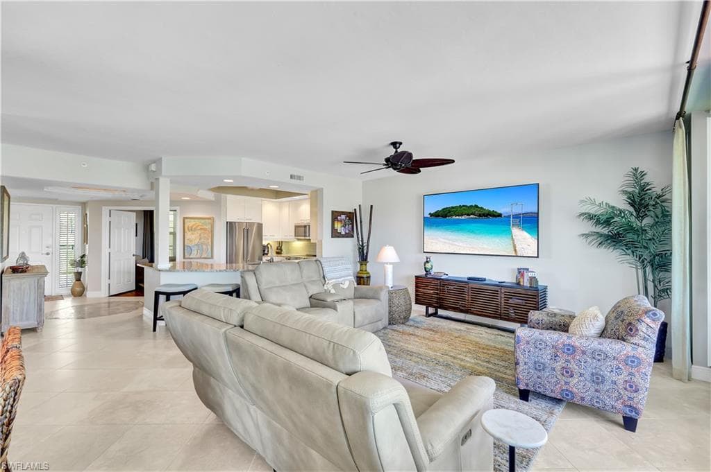 430 Cove Tower DR 403-5