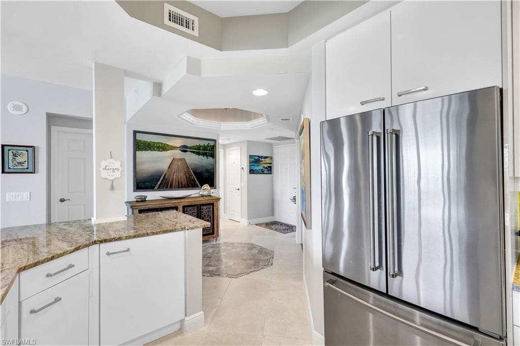 430 Cove Tower DR 403-9
