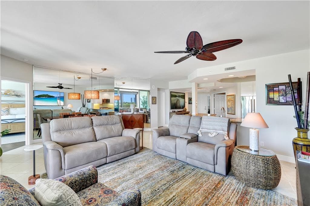 430 Cove Tower DR 403-4