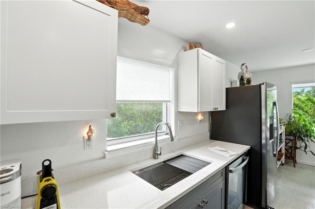 578 14th ST N-14