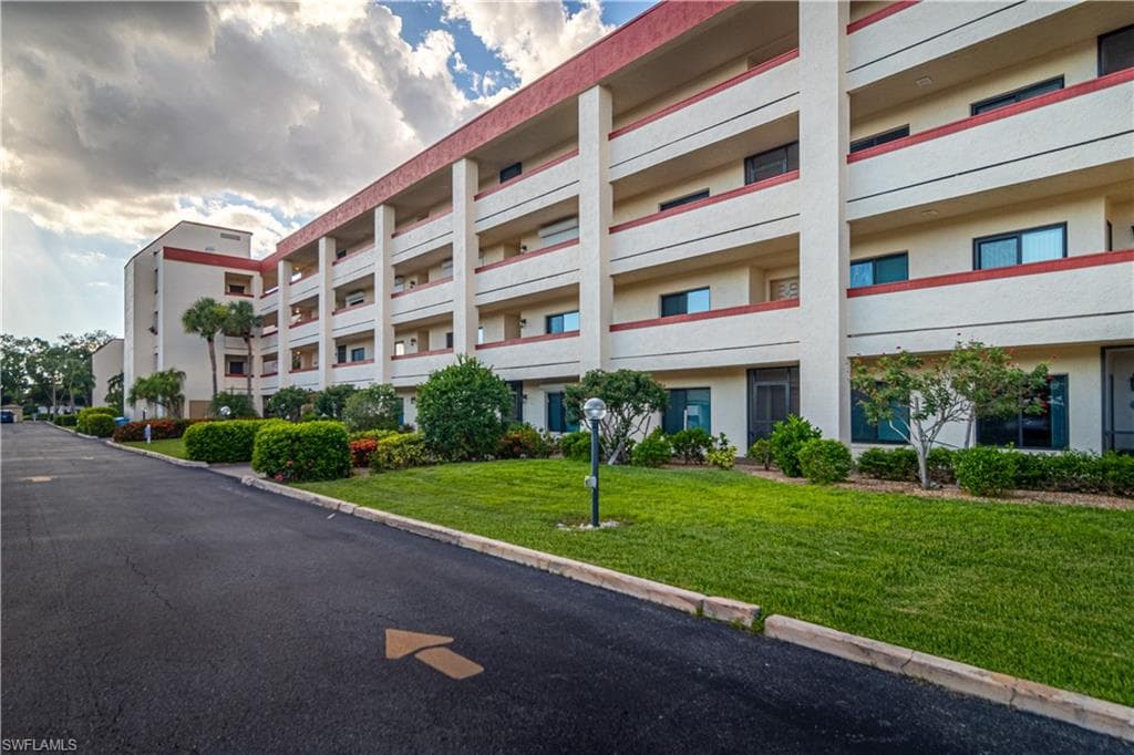 7402 Lake Breeze DR 212-1