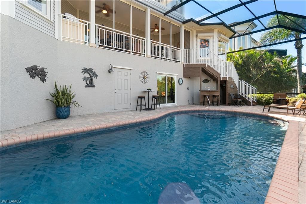 197 San Mateo DR-34