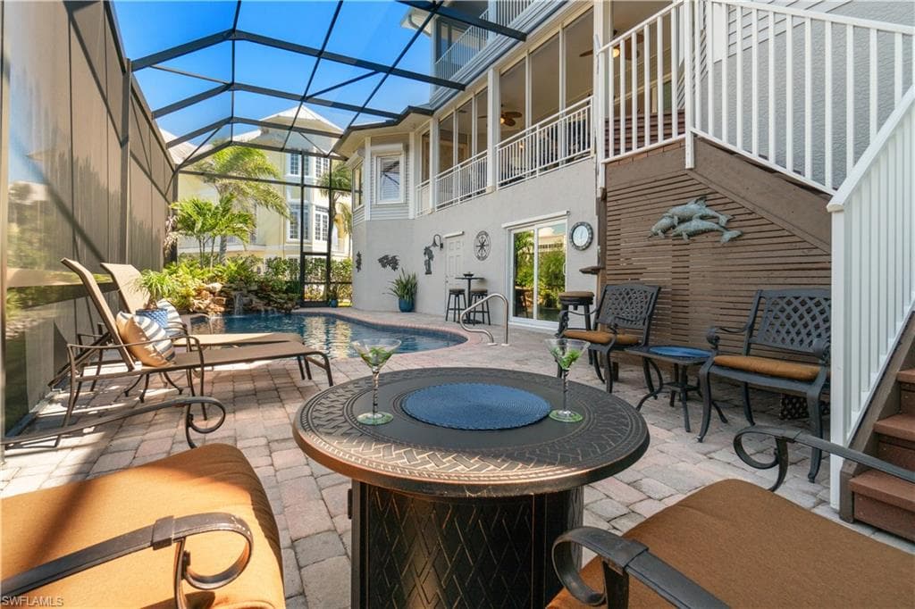 197 San Mateo DR-33