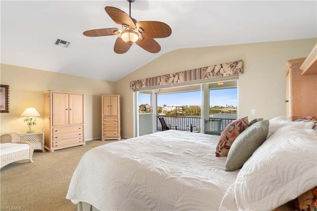 197 San Mateo DR-19