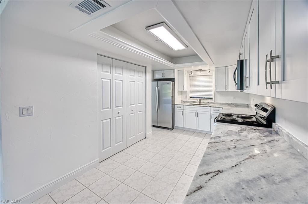 10022 Oxfordshire LN 105-17
