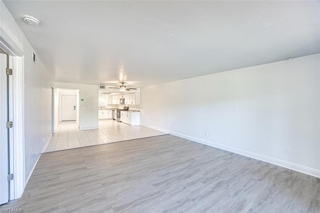 10022 Oxfordshire LN 105-11