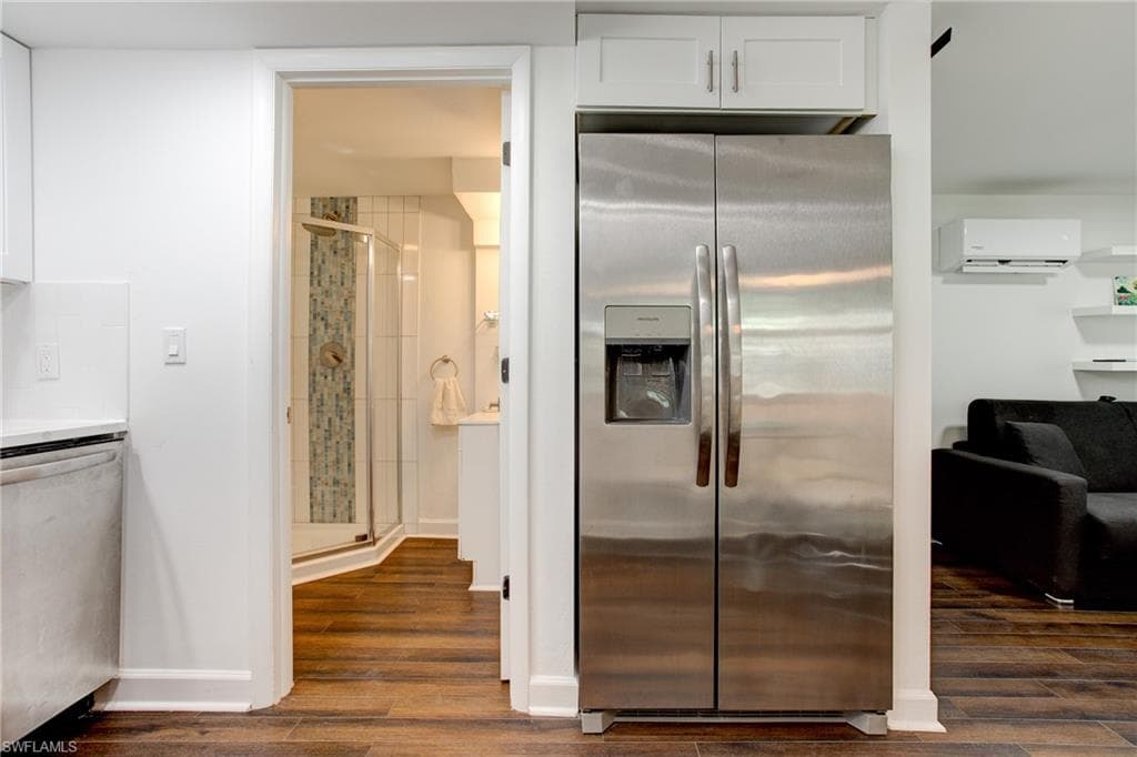 126 Andre Mar DR-13