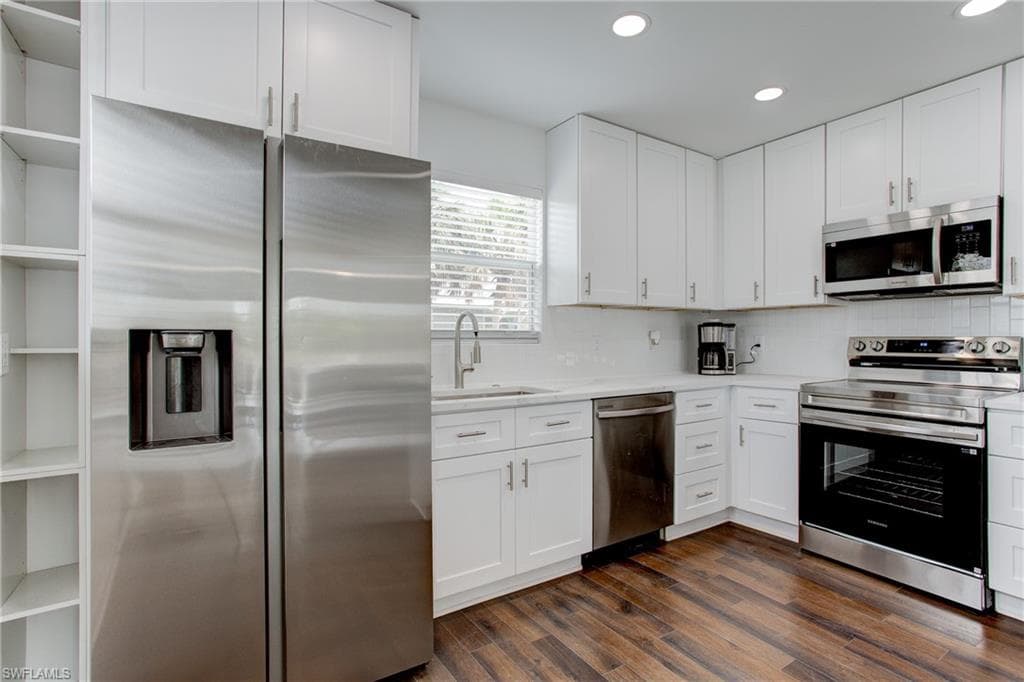 126 Andre Mar DR-22