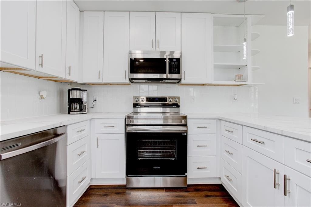 126 Andre Mar DR-25