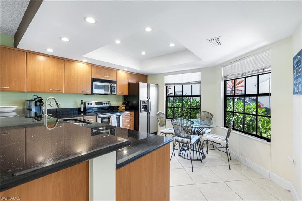 823 Meadowland DR H-6