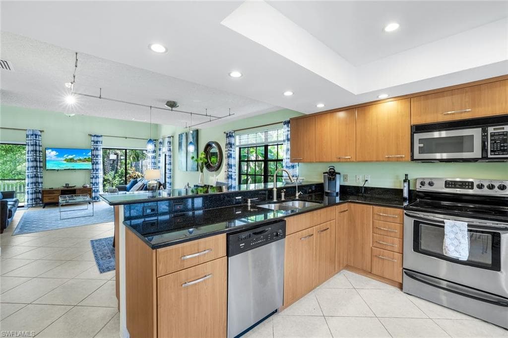 823 Meadowland DR H-7